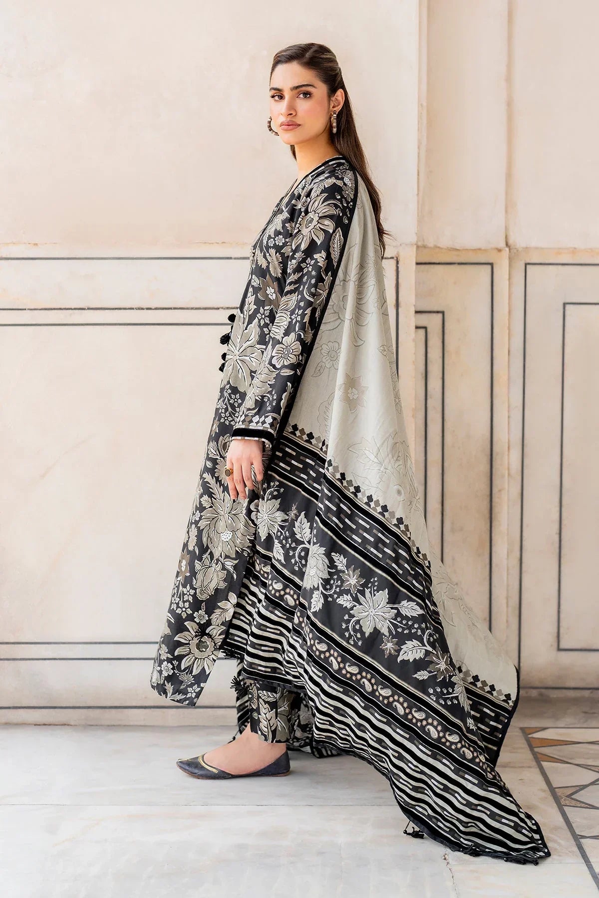 Baroque D-786 Printed three piece suit