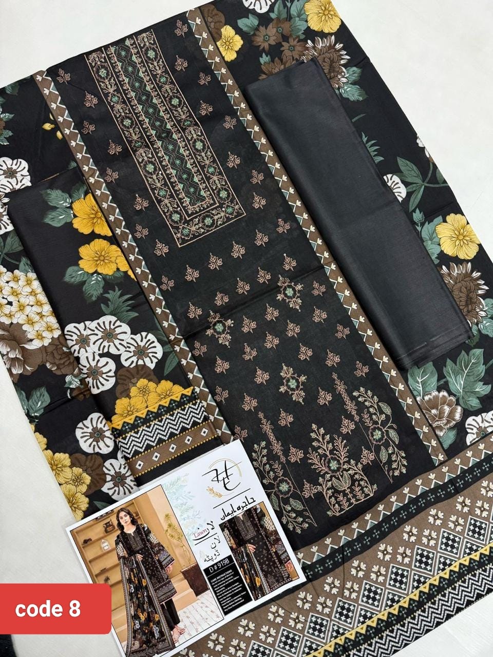 3Pic Embroiderd Suit- 08