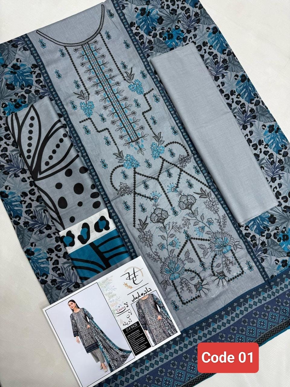 3Pic Embroiderd Suit- 01