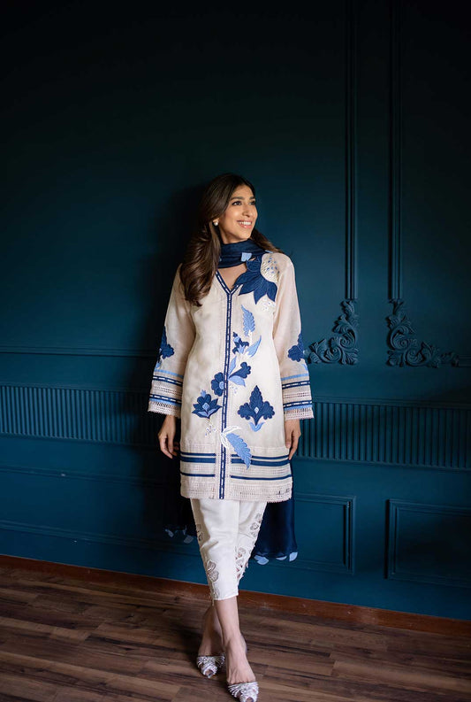 Bareeze BR-451 White  Embroidered Lawn Three Piece Summer Collection