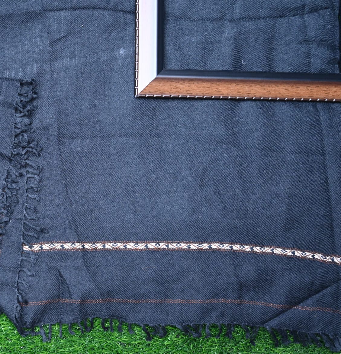 Swati 72 Wool Shawl ( Black  )